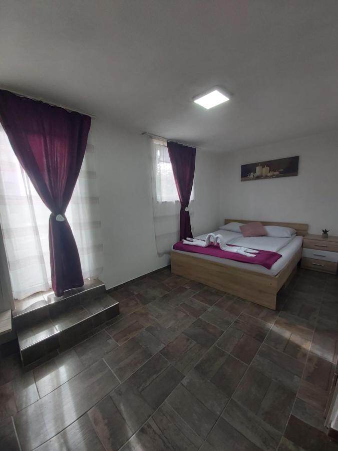 Rooms Panda Maribor Exteriör bild