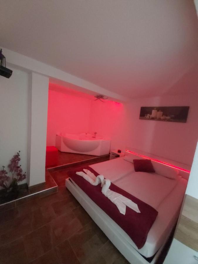 Rooms Panda Maribor Exteriör bild