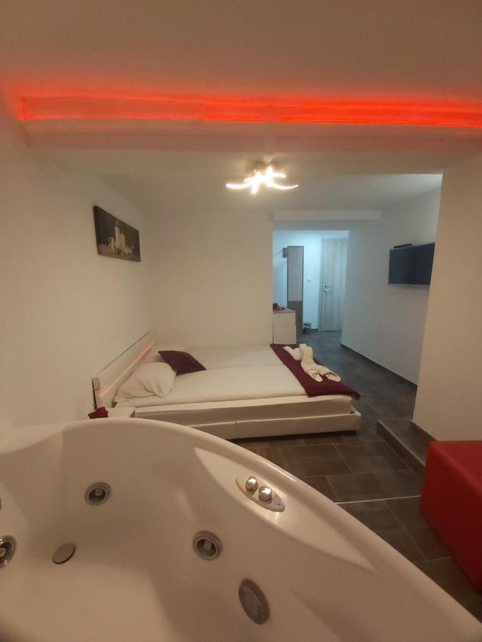 Rooms Panda Maribor Exteriör bild