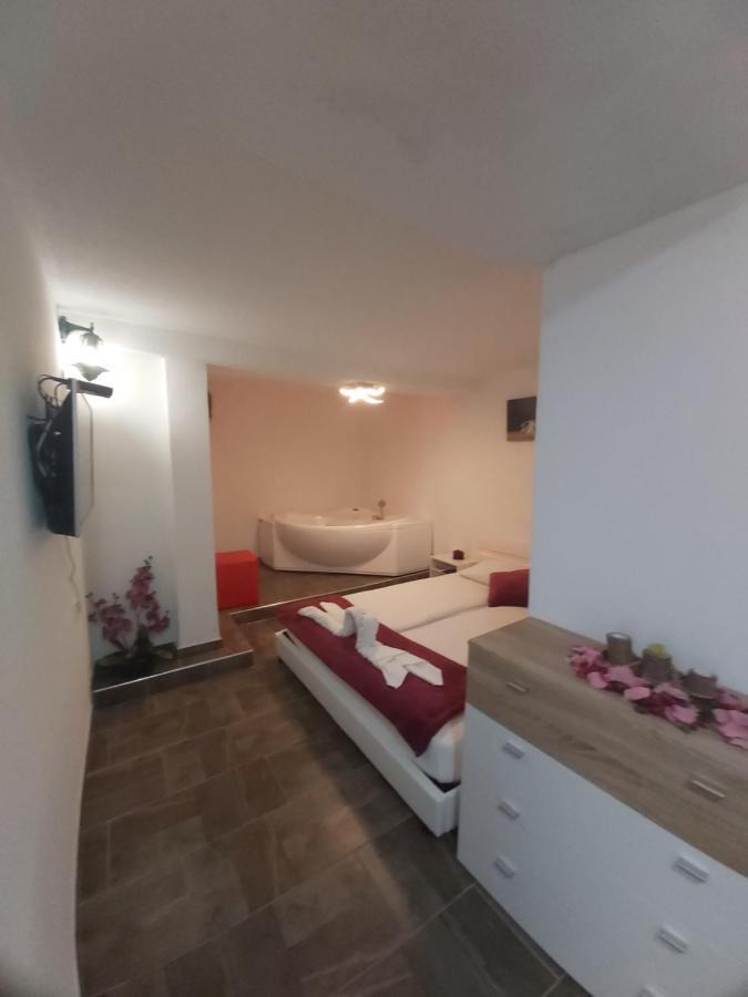 Rooms Panda Maribor Exteriör bild