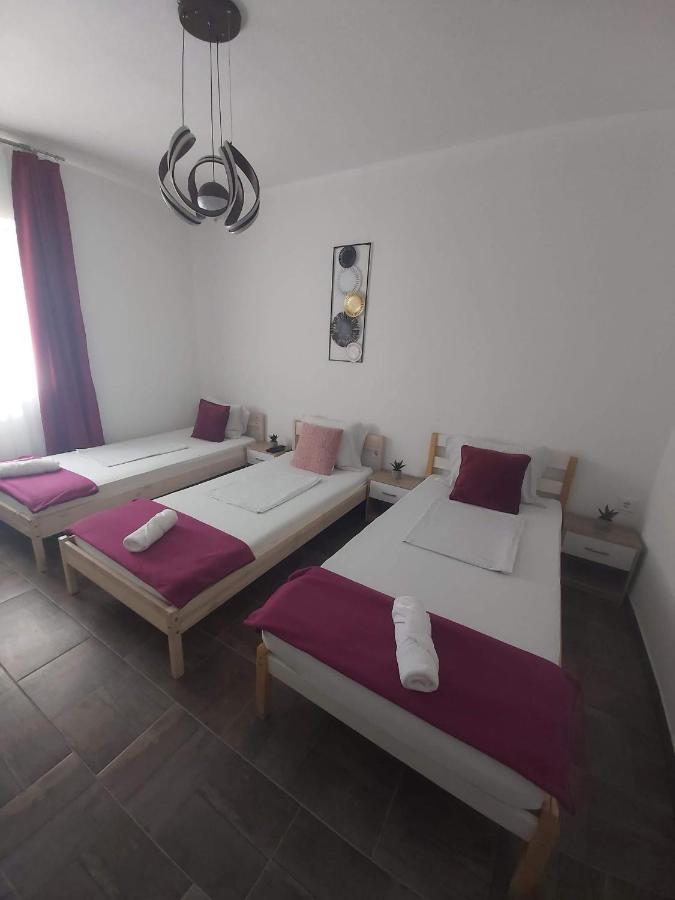 Rooms Panda Maribor Rum bild