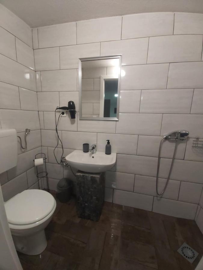 Rooms Panda Maribor Exteriör bild